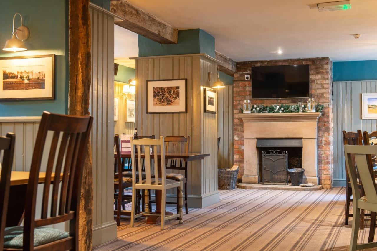 Cross Keys By Chef & Brewer Collection 3*